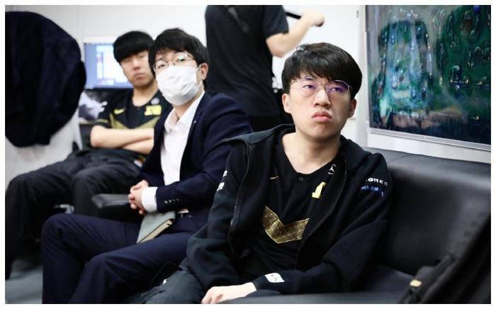 爱游戏体育-罗伯特·莱万多夫斯基