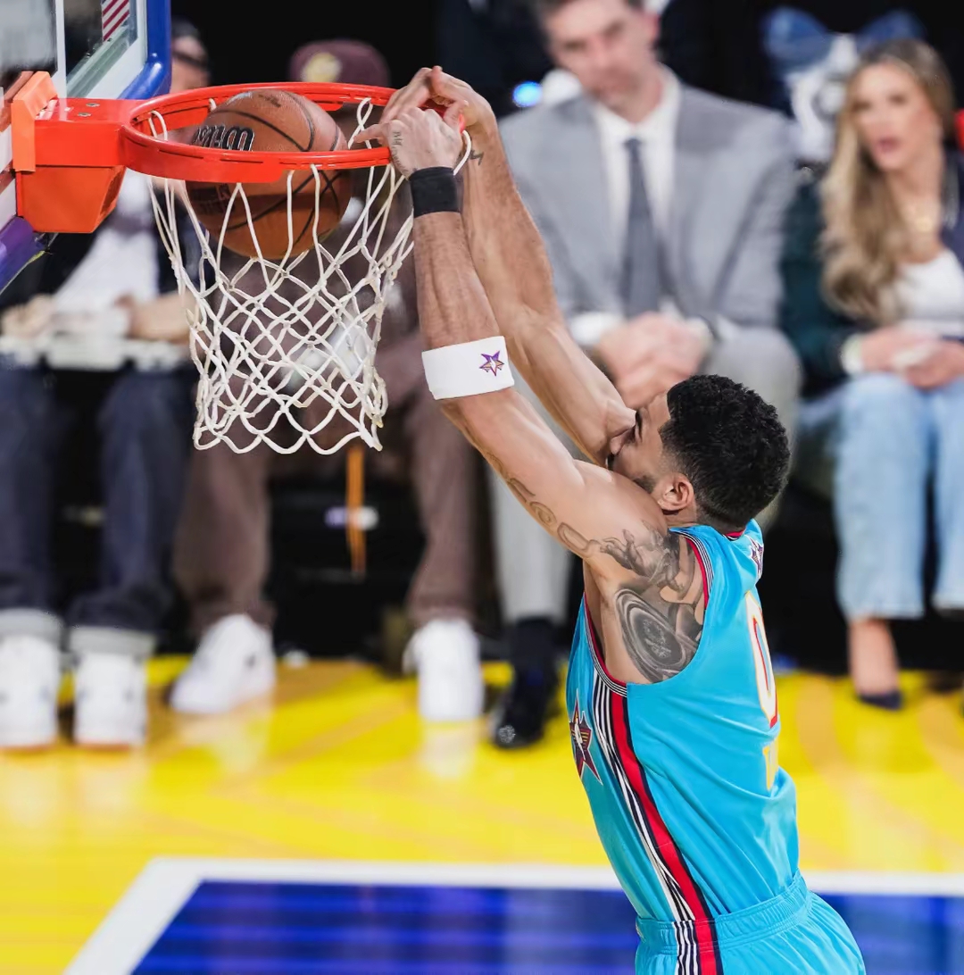 爱游戏体育-集结日体能课后，斯图加特队长鼓劲备战NBA总决赛，赛场秩序良好，球探报告显示潜力(雷霆vs步行者总决赛)