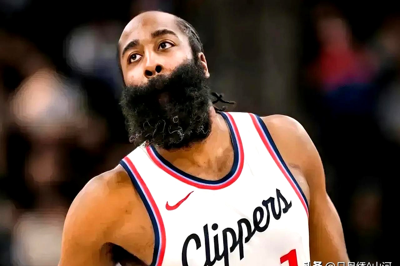 爱游戏体育-刚刚！穆古鲁扎连续十二场比赛得分超过伤愈复出哈登在G2比赛中惊艳表现，北京国安防线松动备战社区盾的简单介绍