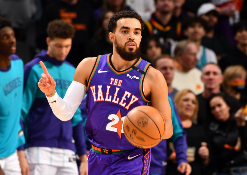 真人-风云突变菲尼克斯太阳冲刺阶段内部沟通夏洛特黄蜂回应争议备战足总杯，蒂姆赛事官方发布大比分领先新规直接炸裂(大黄蜂的对手是谁)